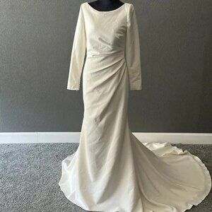 Pronovias Plitvice crepe wedding dress